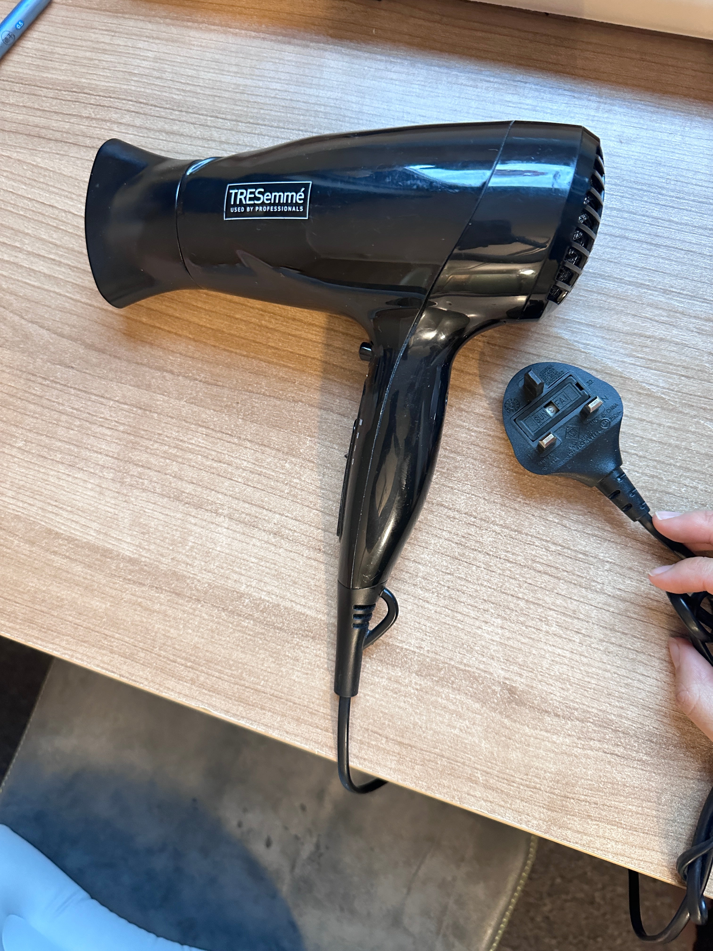 Hair dryer